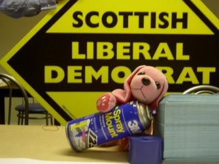 Spray Mount in the Lib Dem Dunfermline by-election HQ