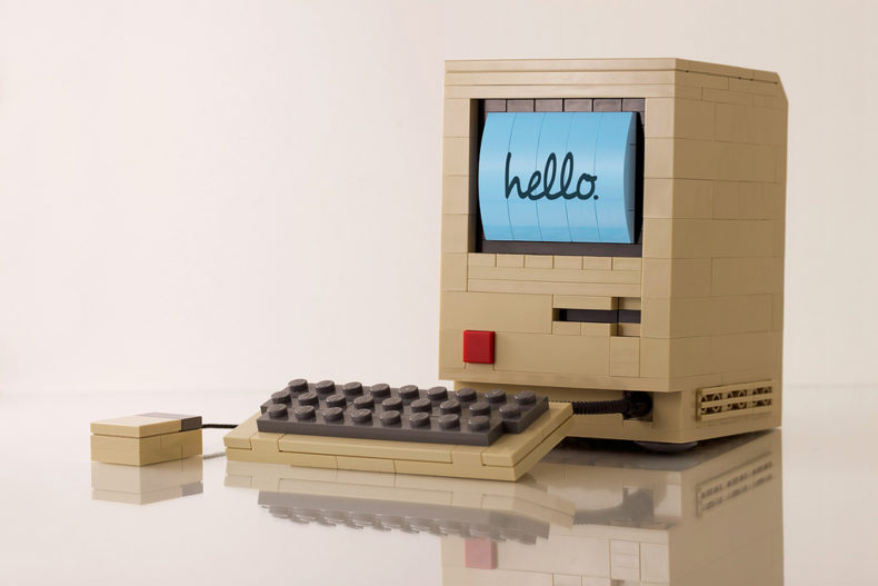 Apple Mac made from Lego