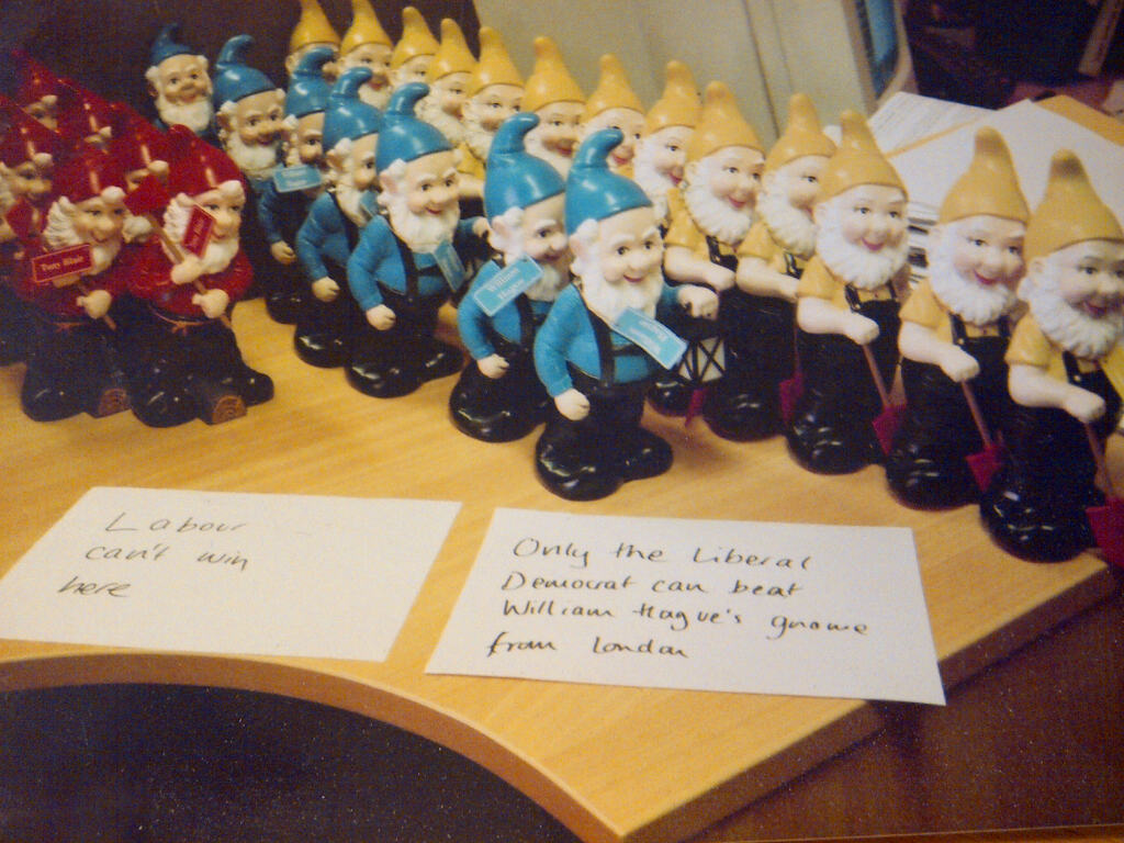 2001 General Election: garden gnomes