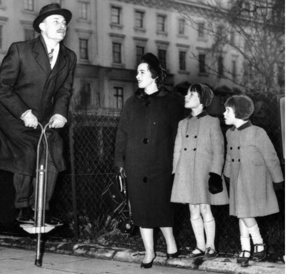 Enoch-Powell-on-a-pogo-stick.png