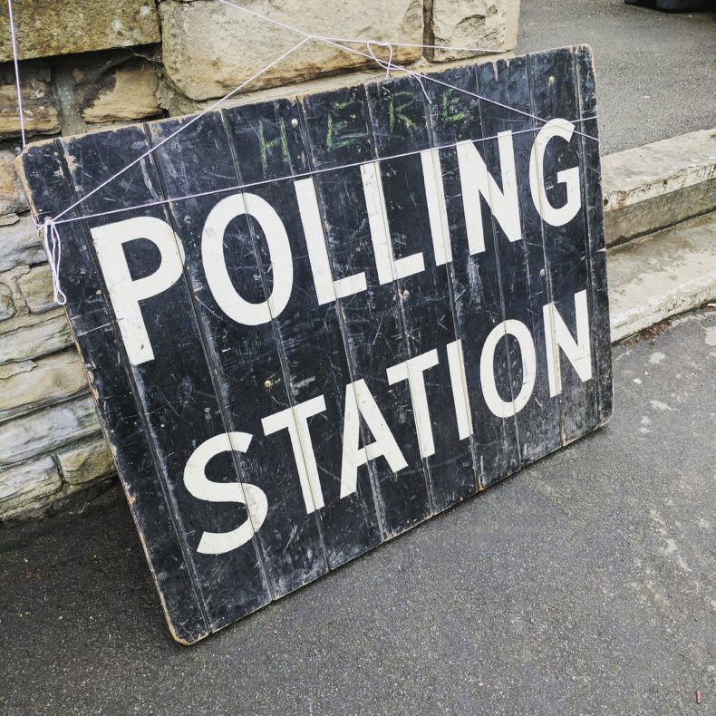 Polling station sign - CC0 Public Domain